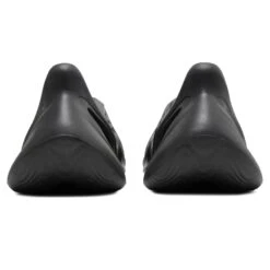 Adidas Yeezy Foam RNNR Onyx -Creps Lockers adidas yeezy foam rnnr onyx hp8739 heel