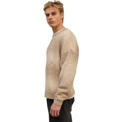 Belier Beige Ombre Knit Sweatshirt -Creps Lockers belier beige ombre knit sweatshirt bm351bge model side