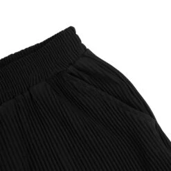 Belier Pleated Black Shorts 9 Belier Pleated Black Shorts -Creps Lockers belier pleated black shorts bm 075 detail 2