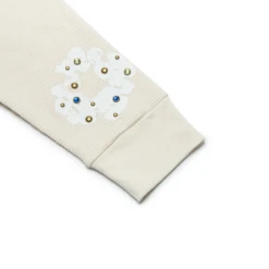 Denim Tears Rhinestone The Cotton Wreath Long-Sleeve Thermal Oatmeal T Shirt 6 Denim Tears Rhinestone The Cotton Wreath Long-Sleeve Thermal Oatmeal T Shirt -Creps Lockers denim tears rhinestone the cotton wreath long sleeve thermal oatmeal t shirt 011 011 037 sleeve