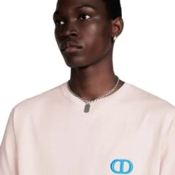 Dior CD Icon Relaxed Fit Cotton Pink T Shirt -Creps Lockers dior cd icon relaxed fit cotton pink t shirt 943j605f0554 c485 model detail