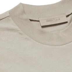 Fear Of God Essentials Short Sleeve Smoke T Shirt (FW22) 11 Fear Of God Essentials Short Sleeve Smoke T Shirt (FW22) -Creps Lockers fear of god essentials short sleeve smoke t shirt fw22 125su222001f detail