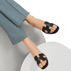Hermès Paris Oran Black Sandal -Creps Lockers hermes paris oran black sandal