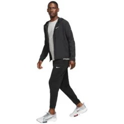 Nike Miler Repel Black Windbreaker -Creps Lockers nike miler repel black running windbreaker dd4746 010 model front full
