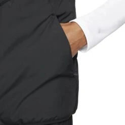 Nike Therma-Fit Repel Black Gilet 16 Nike Therma-Fit Repel Black Gilet -Creps Lockers nike therma fit repel black gilet dd5648 010 model pocket