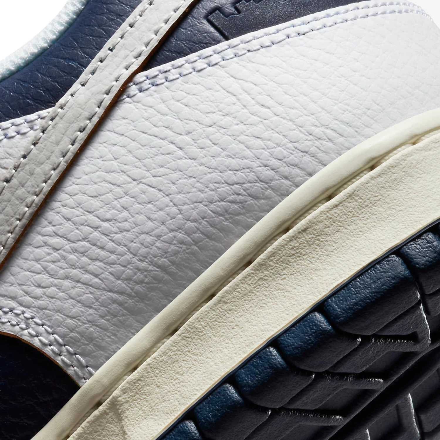 Nike X HUF SB Dunk Low New York City 7 Nike X HUF SB Dunk Low New York City - Image 7