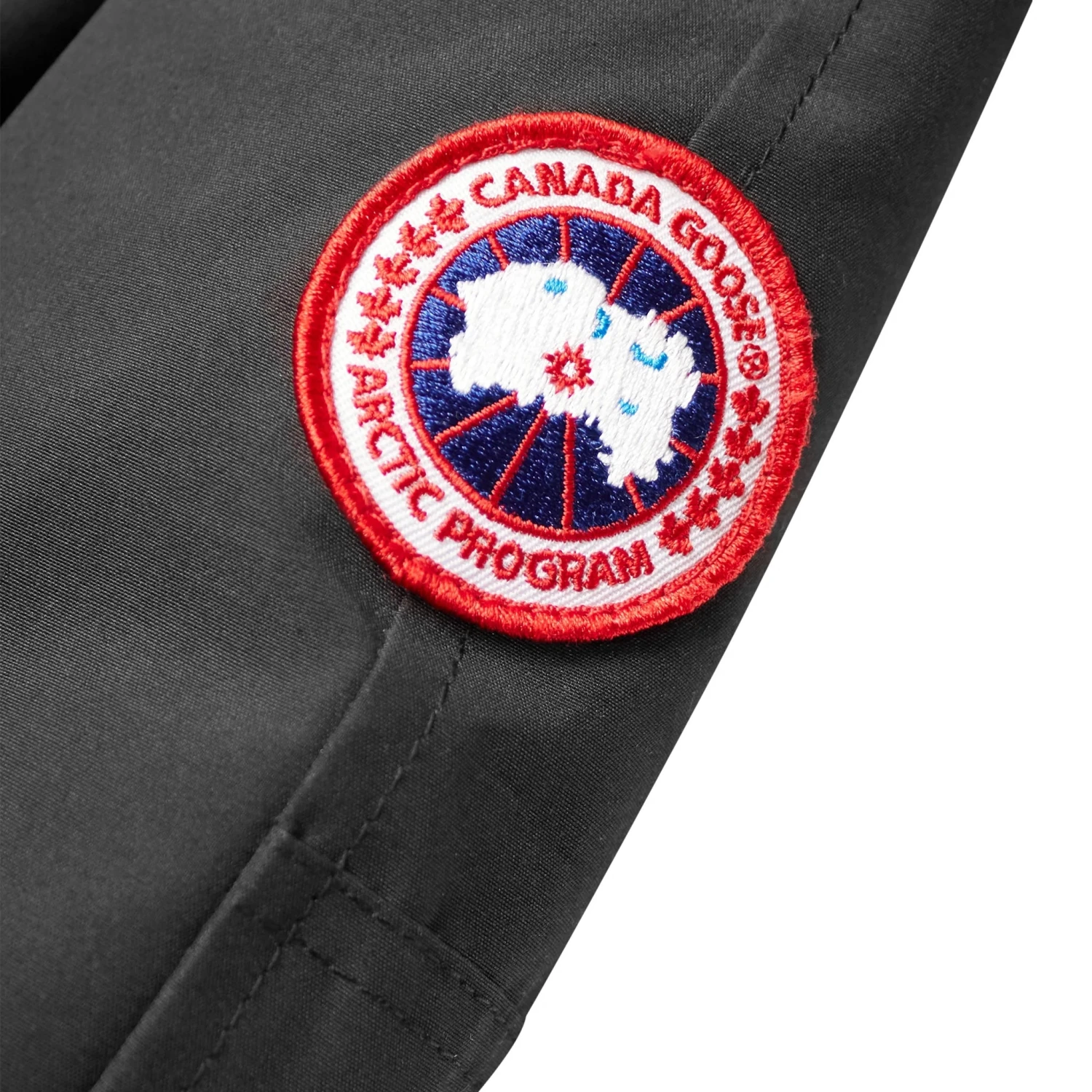 Preloved - Canada Goose Kids Rundle Fur-Trimmed Artic-Tech Bomber Jacket 4 Preloved - Canada Goose Kids Rundle Fur-Trimmed Artic-Tech Bomber Jacket - Image 4