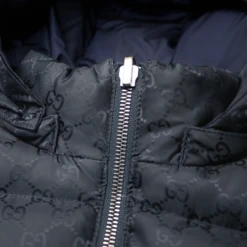 Preloved - Gucci GG Jacquard Navy Kids Jacket (Missing Zipper Pull) -Creps Lockers preloved gucci gg jacquard navy kids jacket missing zip detail