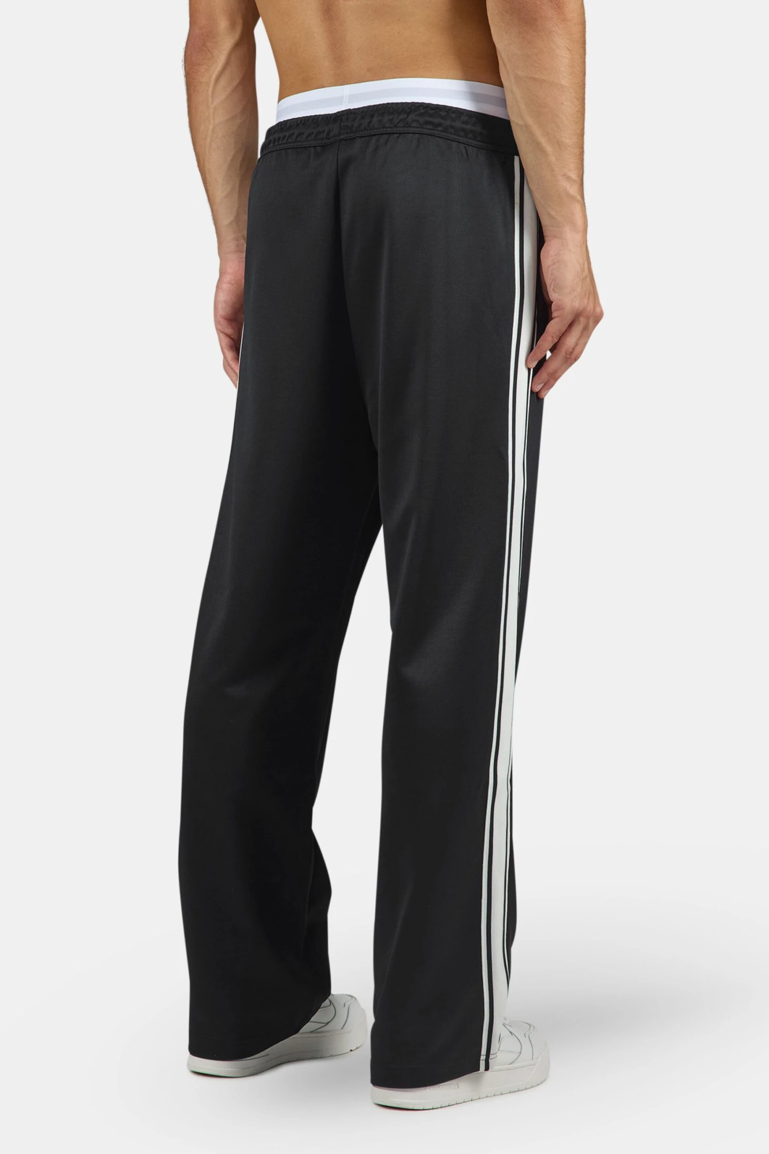 Viro Wide Track Pants Black 4 Viro Wide Track Pants Black - Image 4