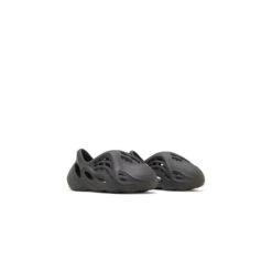 Adidas Yeezy Foam RNNR Kids Onyx -Creps Lockers adidas yeezy foam rnnr kids onyx hp5347 front side