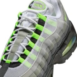 Nike Air Max 95 OG Big Bubble Neon (2025) 12 Nike Air Max 95 OG Big Bubble Neon (2025) -Creps Lockers nike air max 95 og big bubble neon 2025 hm4740 001 closeup