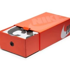 Nike X Sacai Vaporwaffle Black Gum Sneaker 21 Nike X Sacai Vaporwaffle Black Gum Sneaker -Creps Lockers nike x sacai vaporwaffle black gum sneaker dd1875 001 box