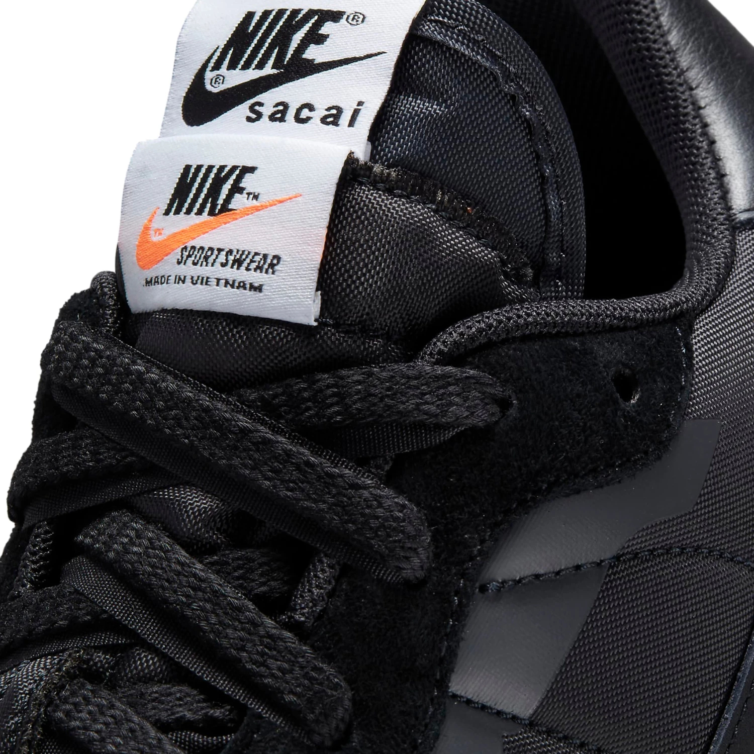 Nike X Sacai Vaporwaffle Black Gum Sneaker 6 Nike X Sacai Vaporwaffle Black Gum Sneaker - Image 6