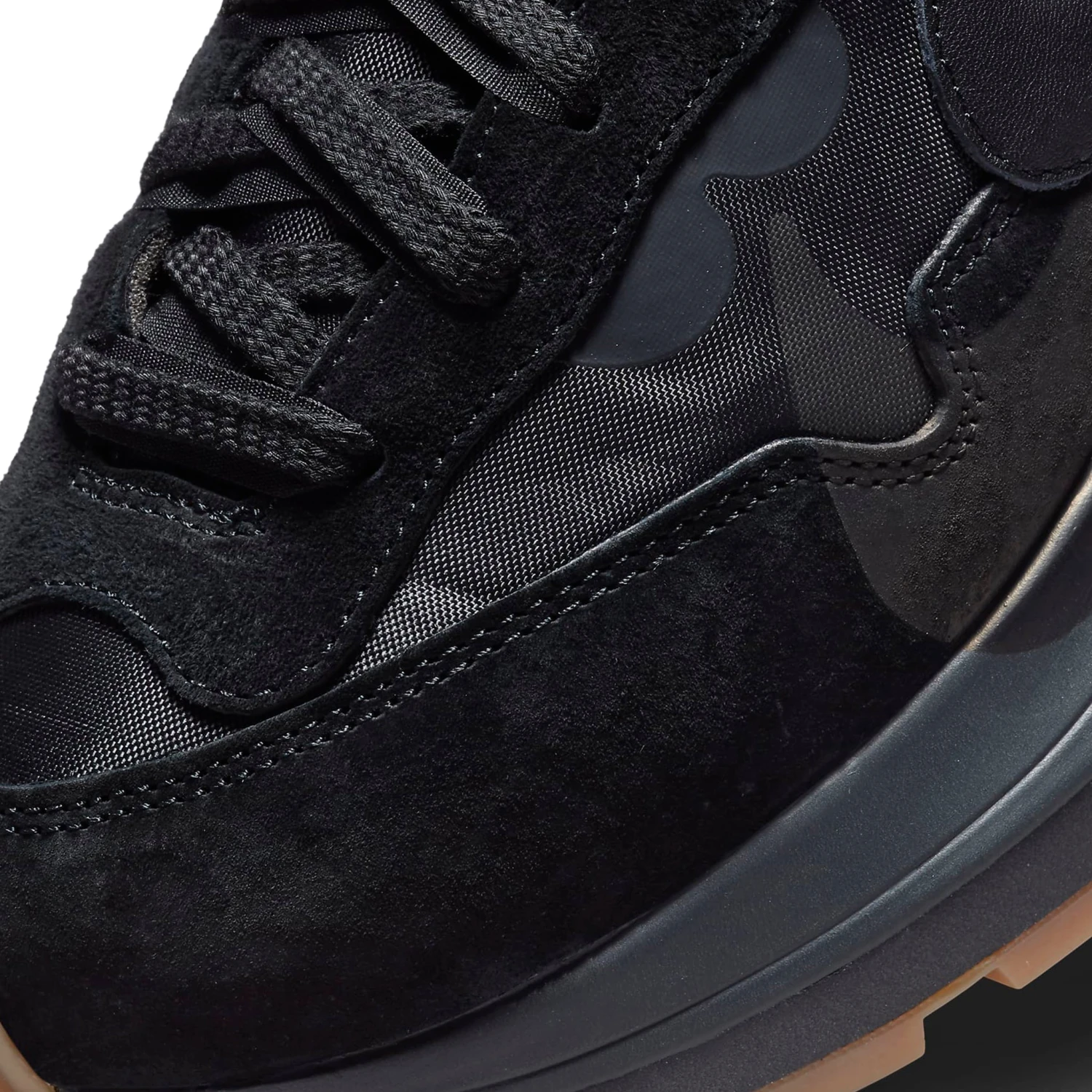 Nike X Sacai Vaporwaffle Black Gum Sneaker 7 Nike X Sacai Vaporwaffle Black Gum Sneaker - Image 7